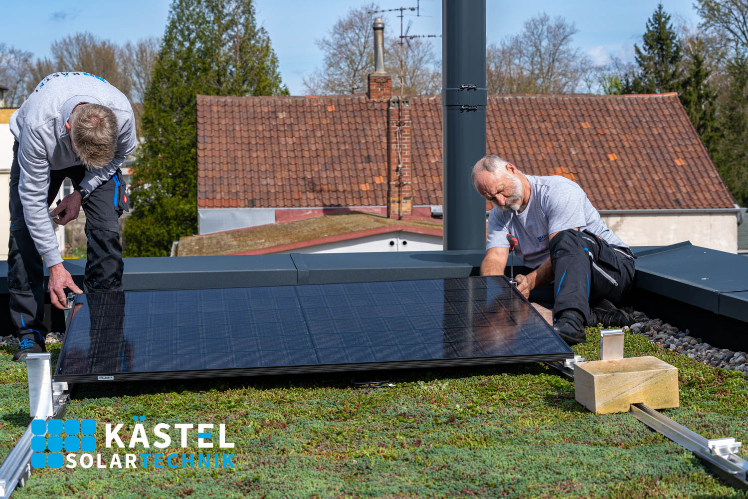 images/galerie/pv-anlagen/flachdach/pv-anlage-flachdach-montage-solartechnik-kaestel-speyer-6.jpg#joomlaImage://local-images/galerie/pv-anlagen/flachdach/pv-anlage-flachdach-montage-solartechnik-kaestel-speyer-6.jpg?width=1500&height=1000