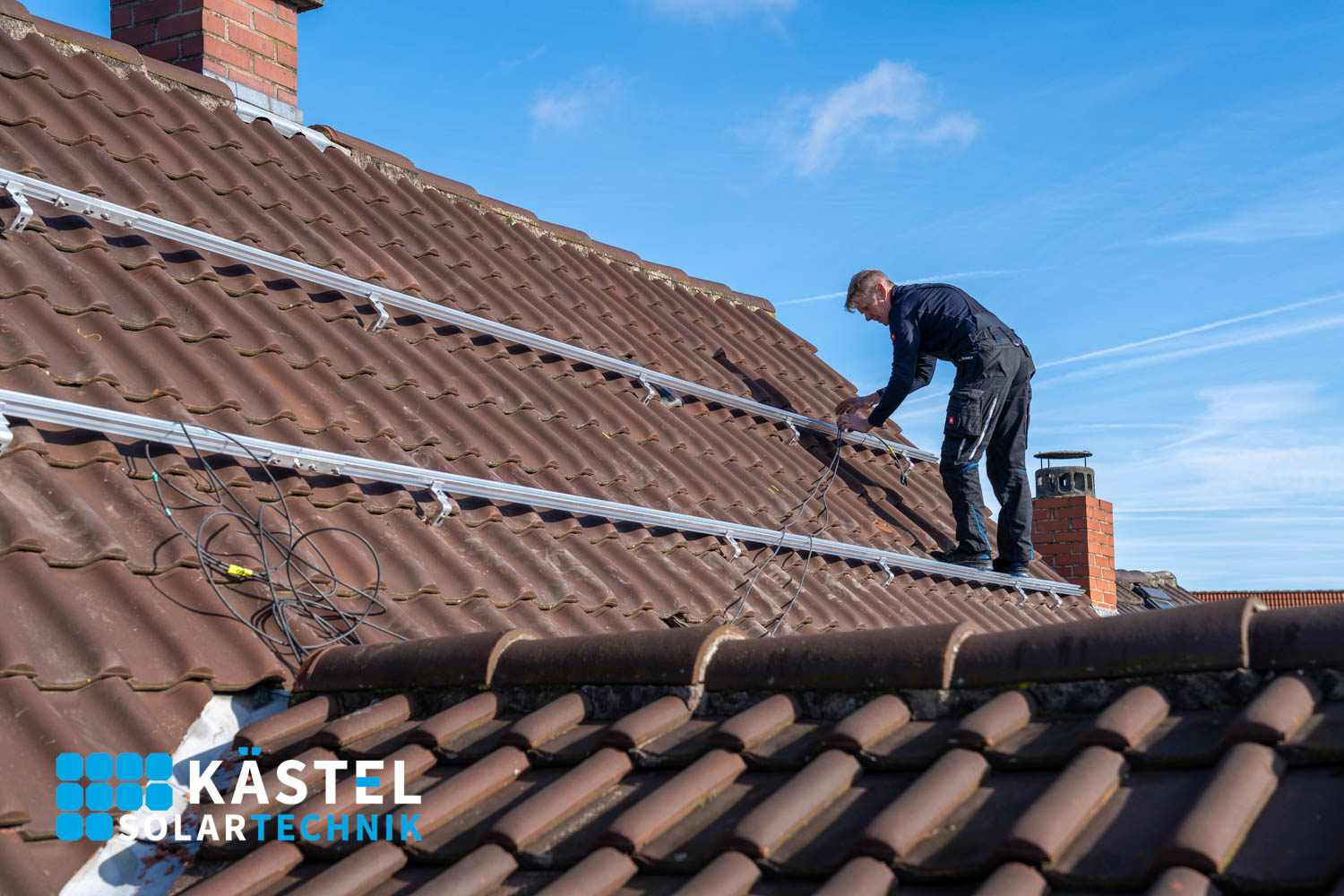 images/galerie/pv-anlagen/montage-unterkonstruktion/Solartechnik-Kaestel-Montage-Unterkonstruktion-Verkabelung-13.jpg#joomlaImage://local-images/galerie/pv-anlagen/montage-unterkonstruktion/Solartechnik-Kaestel-Montage-Unterkonstruktion-Verkabelung-13.jpg?width=1500&height=1000